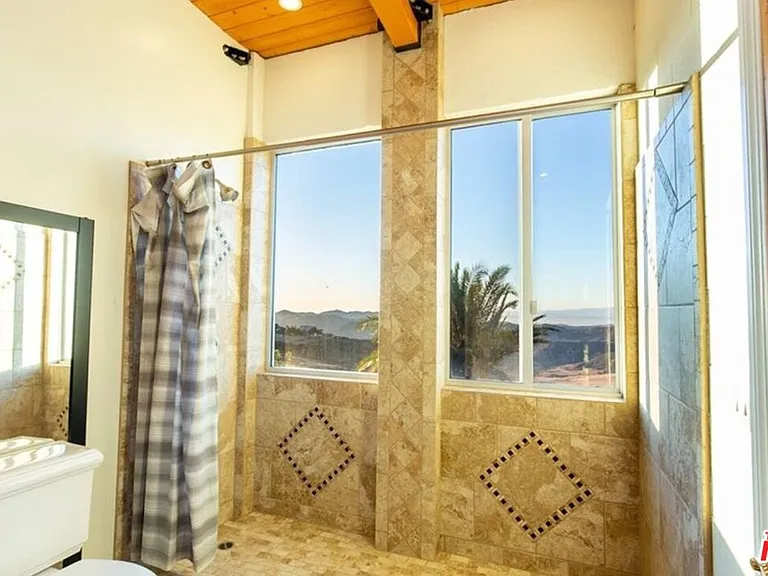 11077 Pacific View Dr — Photo 14