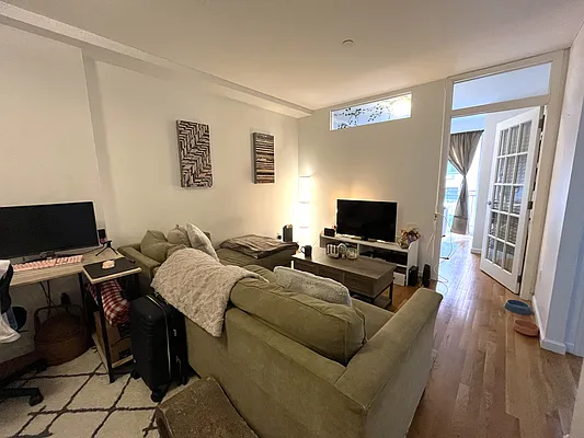 Rented by Akam Sales and Brokerage | media 12