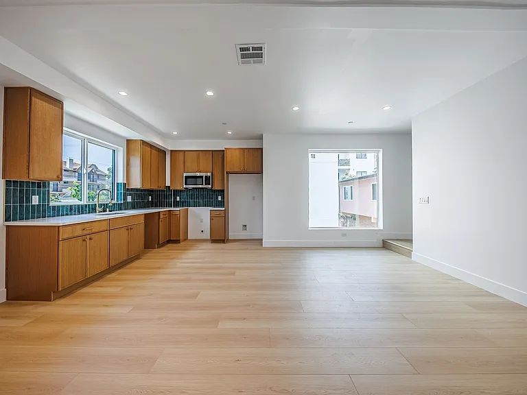 1063 S. Corning St. — Photo 13