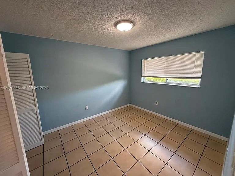 1501 W 42nd St #205 — Photo 2