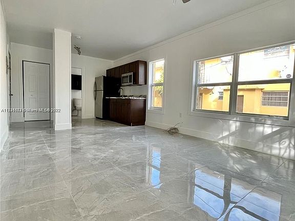 4th image of 1631 NW 3rd St #1
