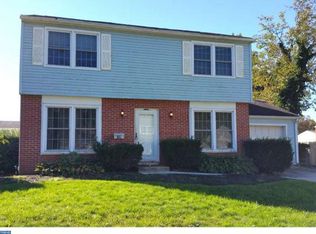 109 Lincoln Dr, Laurel Springs, NJ 08021