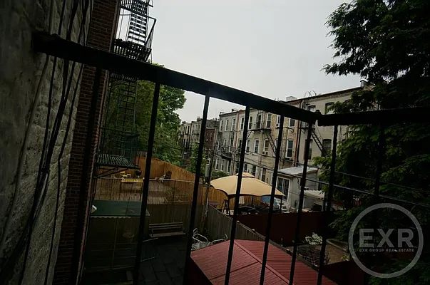 Rented by EXR | media 41