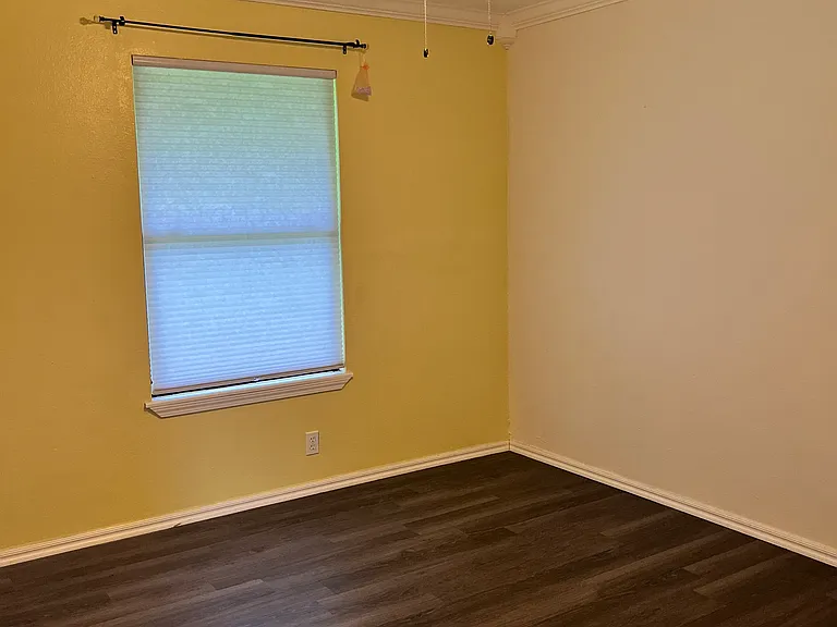1622 Oxford Way — Photo 12