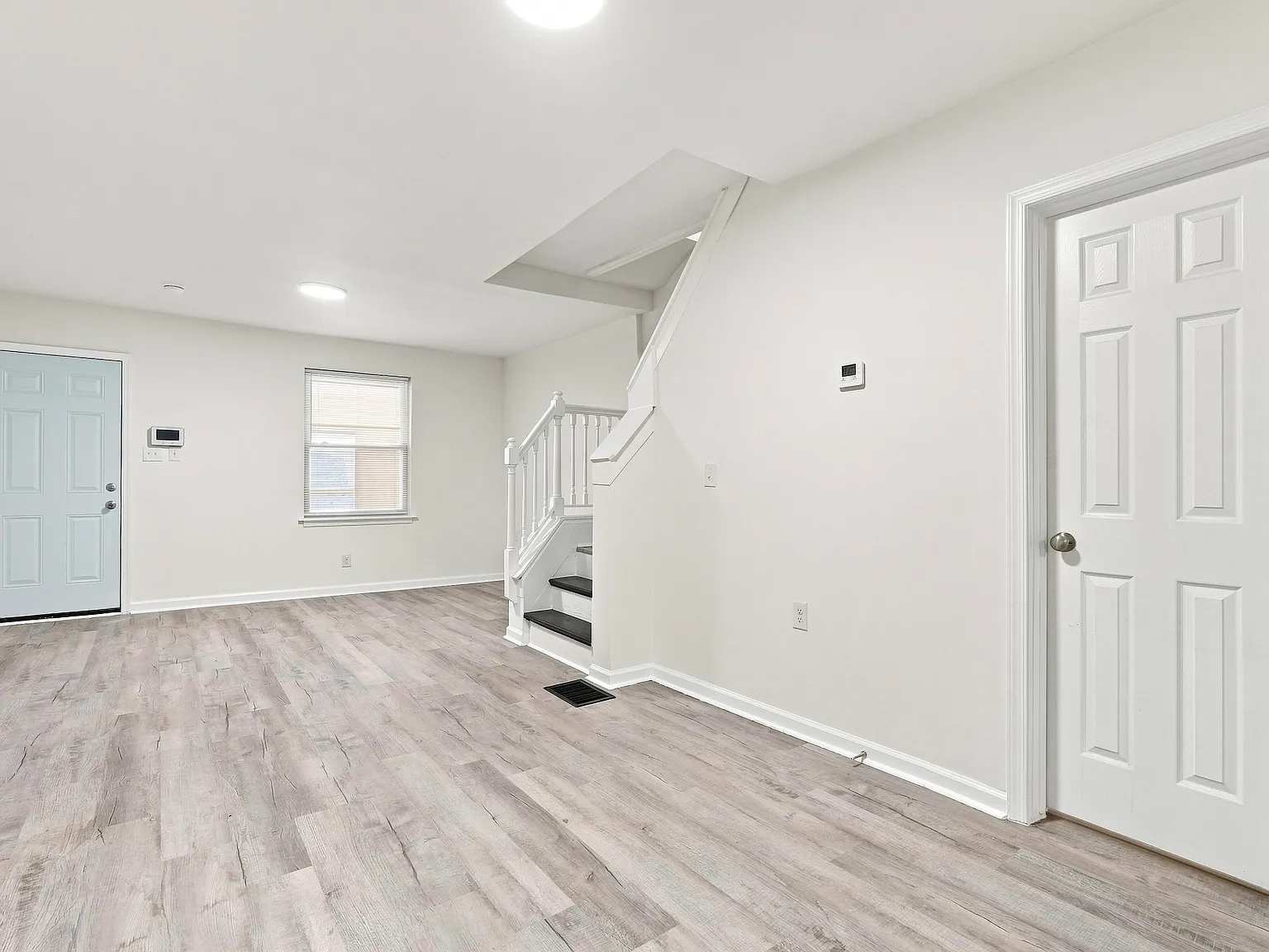 3 bed, 1088 sqft, $1,800 — Photo 4
