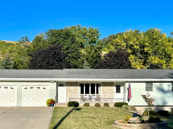 247 Grant St S, Lake Benton, MN 56149