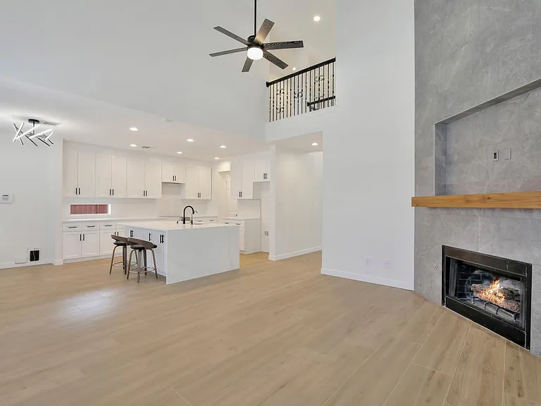 1615 Bryce Canyon Ln — Photo 6