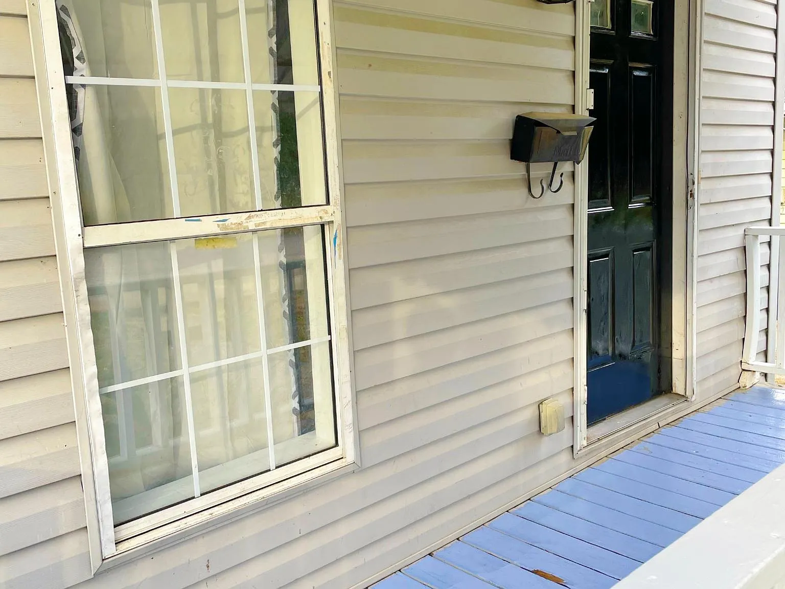2327 Gardner St — Photo 3