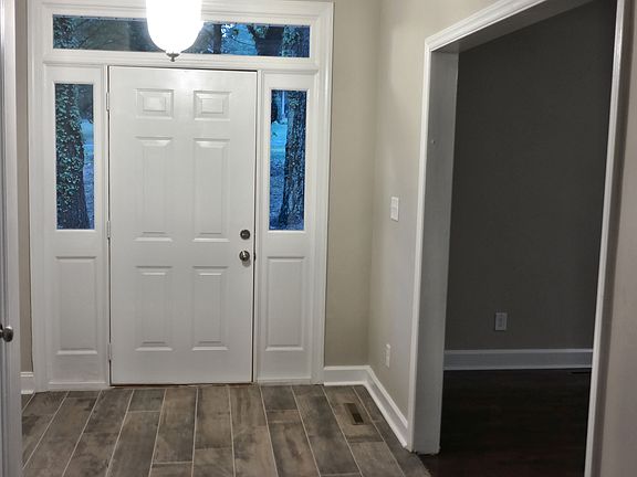 4th image of 2210 Scottwood Dr