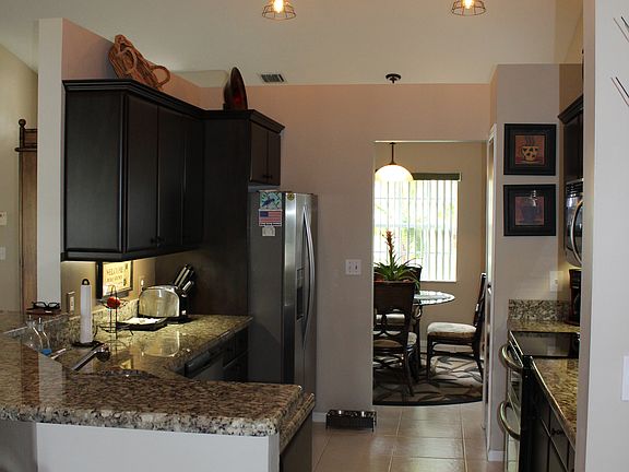 4th image of 3805 Riverside Way