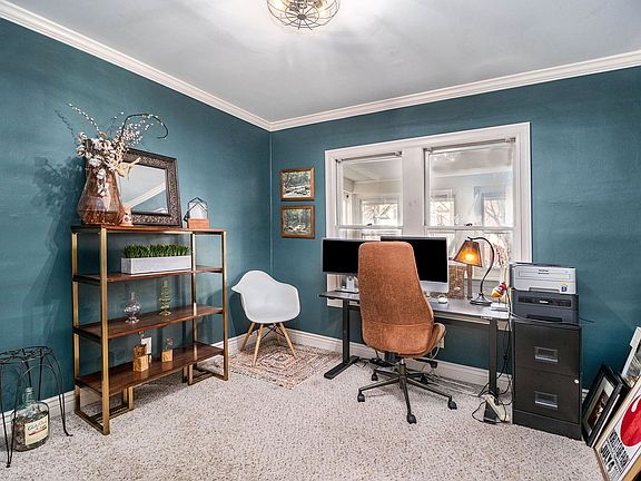 3rd image of 315 W Chesterfield Ave