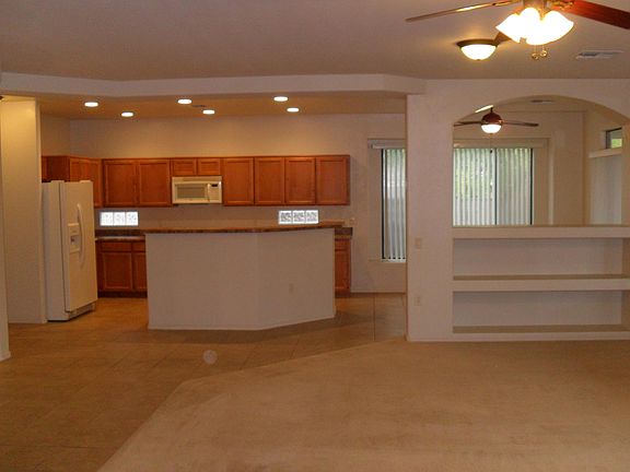 4th image of 2672 Avondale Dr
