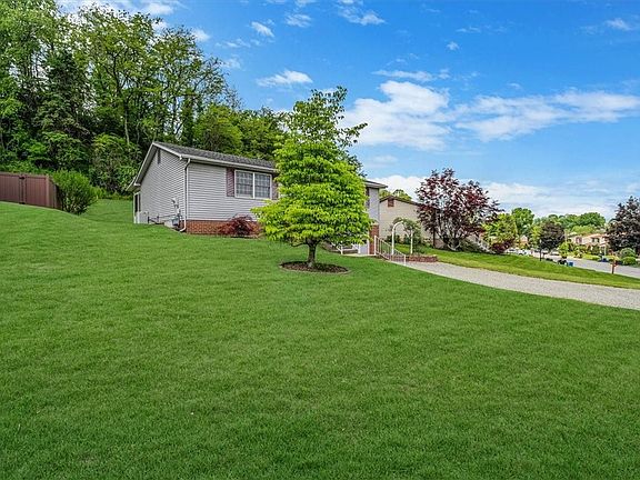 4th image of 4225 Stratford Dr