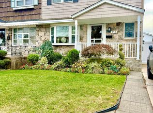 142 Scranton Ave, Staten Island, NY 10312