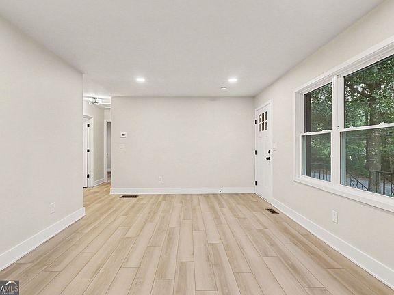 5th image of 4225 Bakers Ferry Rd SW