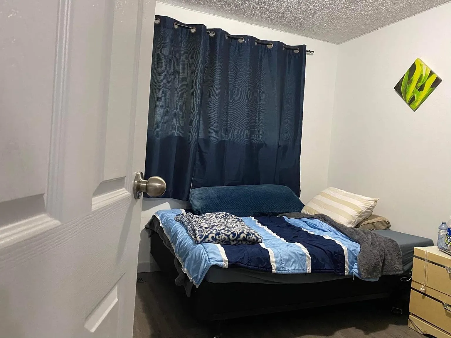 3 bed, 1350 sqft, $2,450 — Photo 3