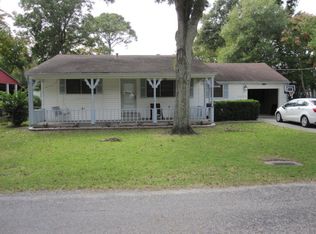 3035 Berry Ave, Groves, TX 77619