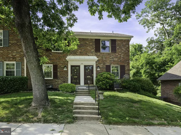 8532 Barrington Ct #937, Springfield, VA 22152