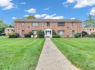 101 Troy Dr APT D, Springfield, NJ 07081