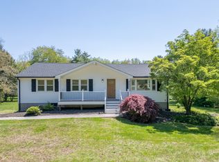 9 Punkin Dr, Ellington, CT 06029