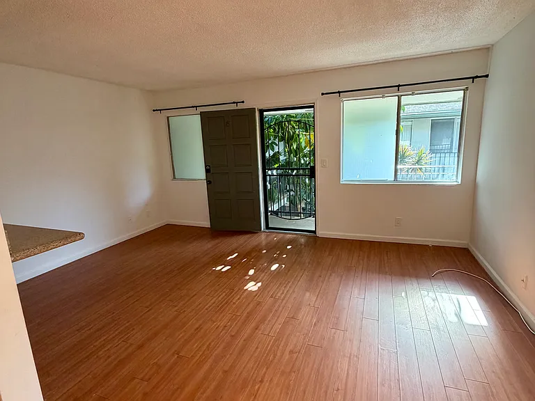 3045 E Theresa St #8 — Photo 4