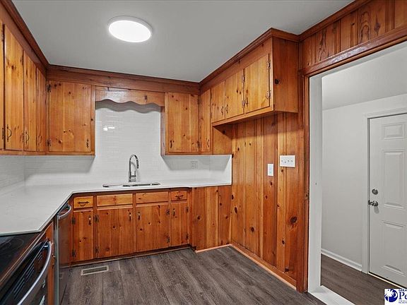 4th image of 403 Diane Dr