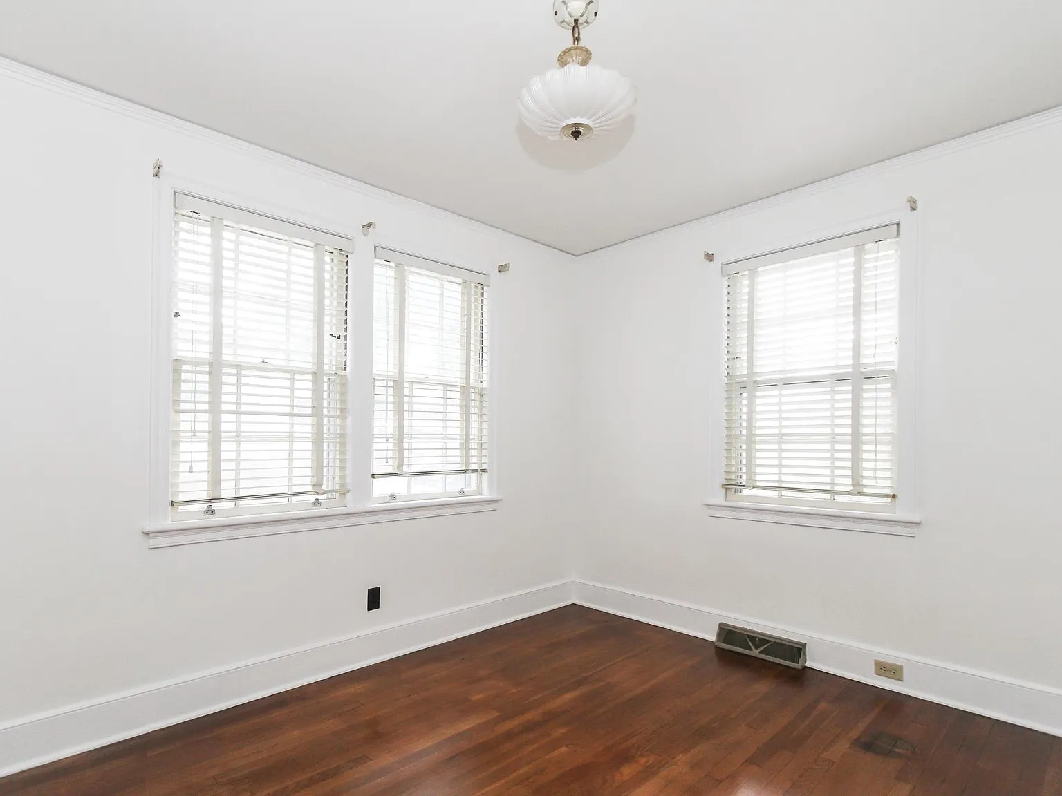 1733 Augusta Rd — Photo 4