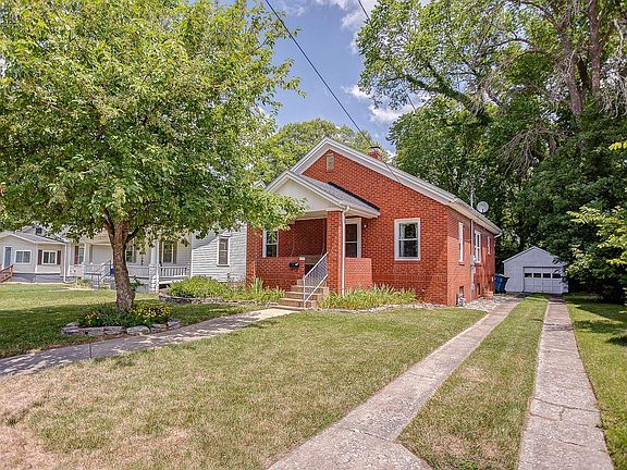 5th image of 1324 Eberhart Ave