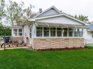 1003 N Morris Ave, Bloomington, IL