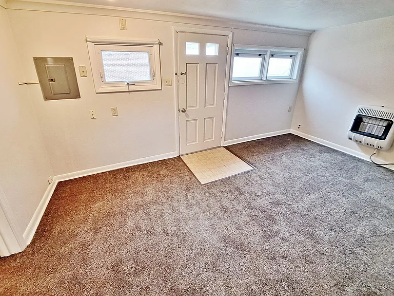 520 Frederick St — Photo 6