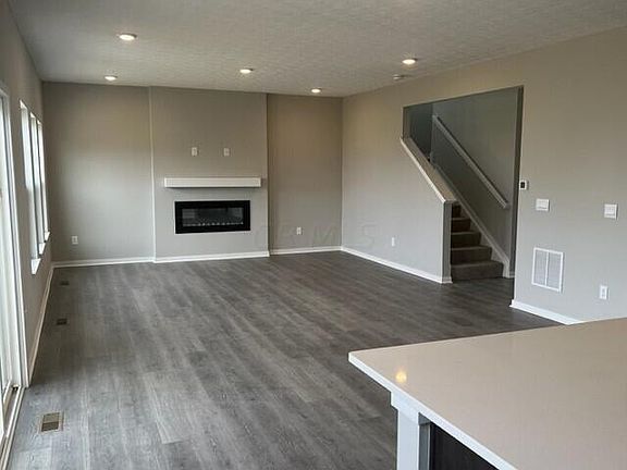 5th image of 5877 Wynnewood Dr
