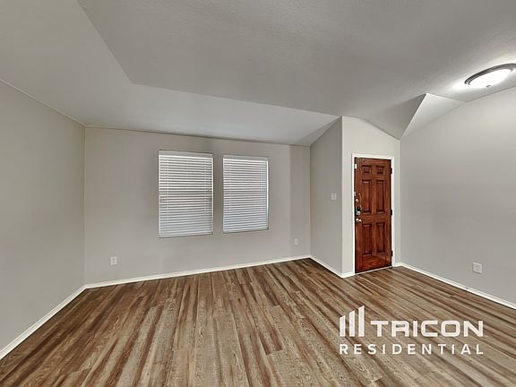 3rd image of 1238 Yukon Dr