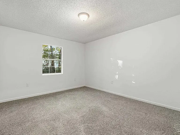 910 Whisperwood Ln S — Photo 30