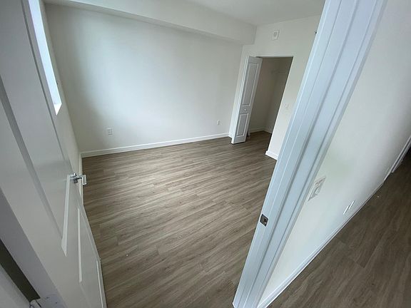 4th image of 2200 NE 2nd Ave #1414