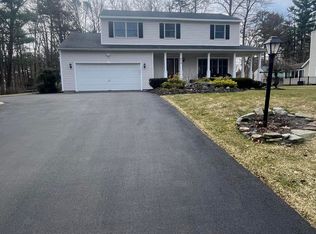 572 Acland Blvd, Ballston Spa, NY 12020