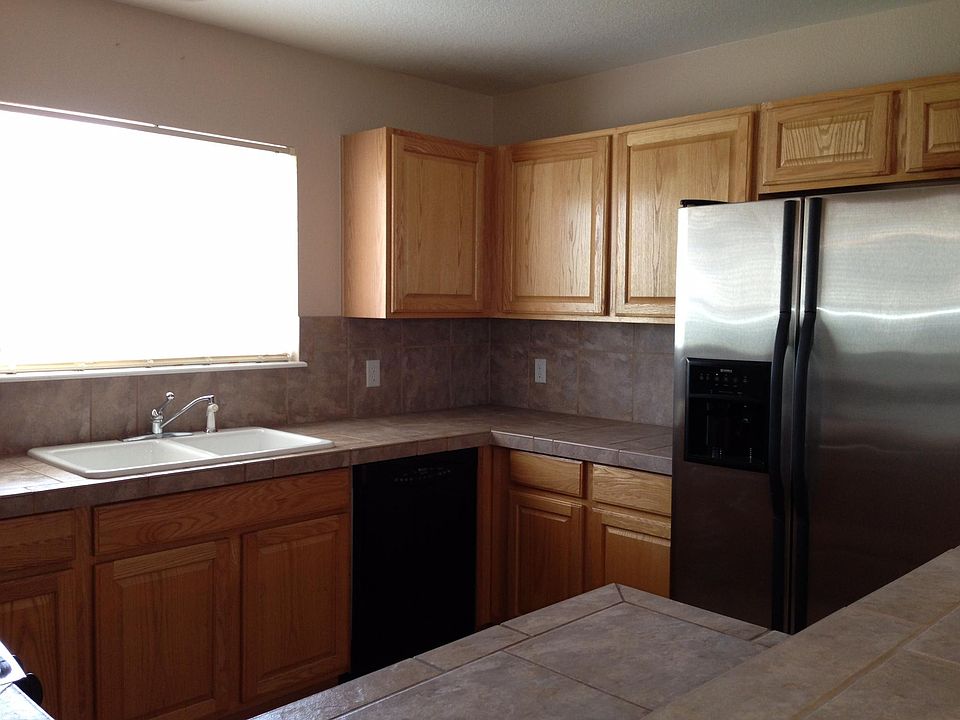 Stainless appliances included