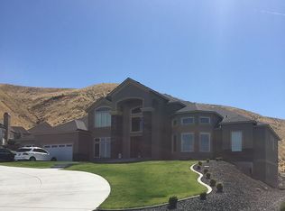 1315 Country Ridge Dr, Richland, WA 99352