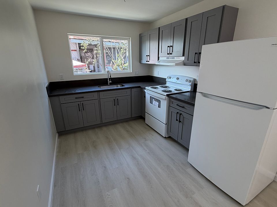 1st image of 942 Akepo Ln #E