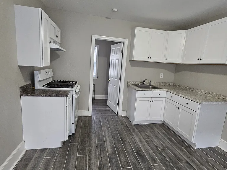 49 Stevens St #2B — Photo 7