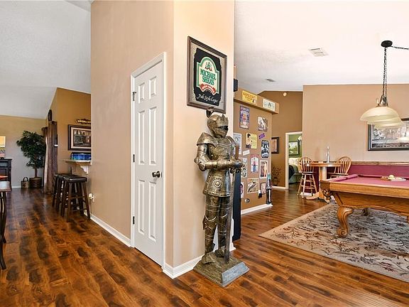 3rd image of 785 Lagoon Dr