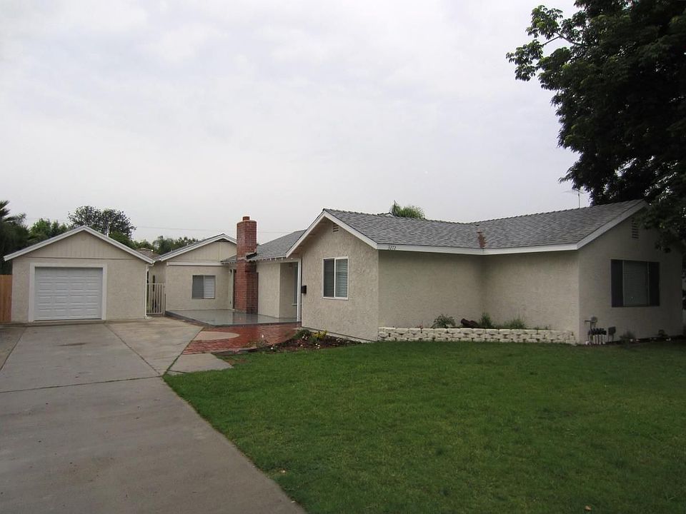 1st image of 3272 Leroy St