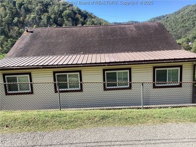 574 Church Hill Rd, Seth, WV, 25181