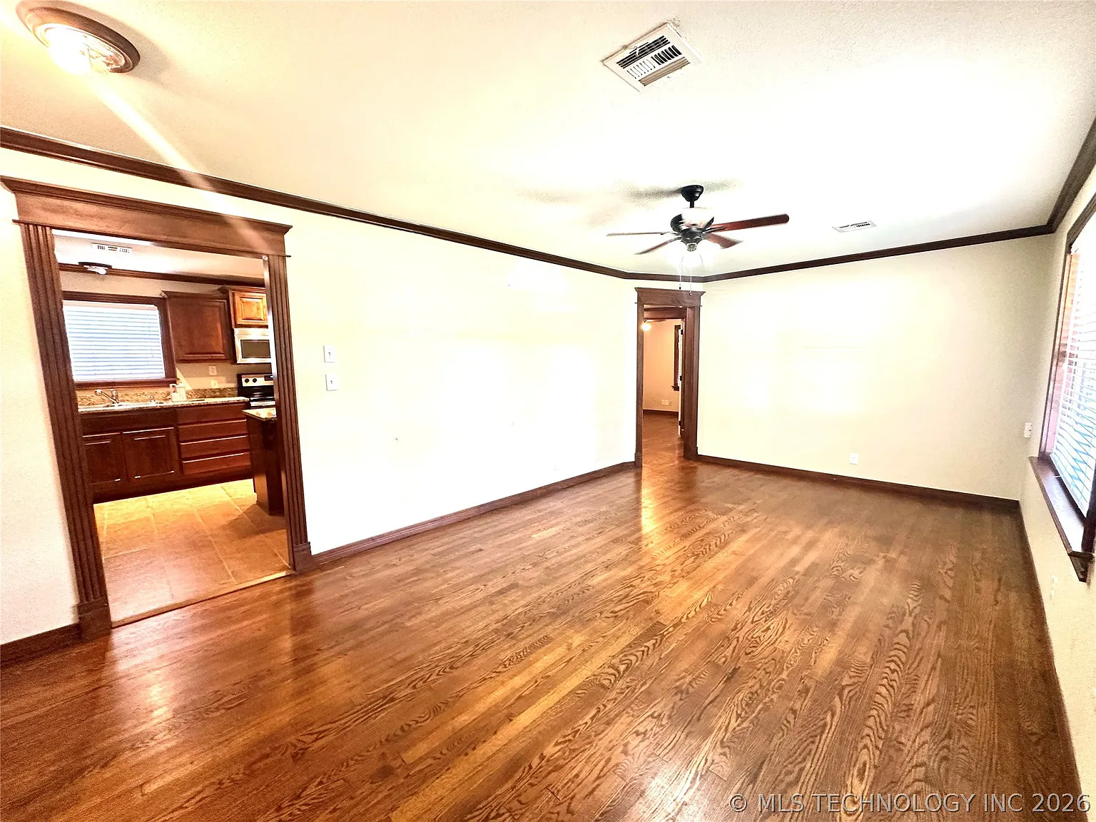 3 bed, 2.0 bath, 1248 sqft, $1,750 — Photo 3
