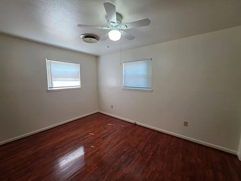 303 Nauert St — Photo 14