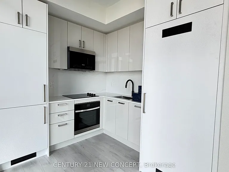 280 Dundas St W #915 — Photo 6