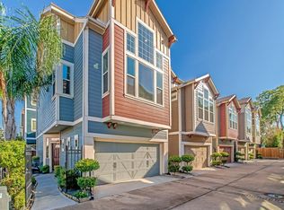 734 Nicholson St, Houston, TX 77007