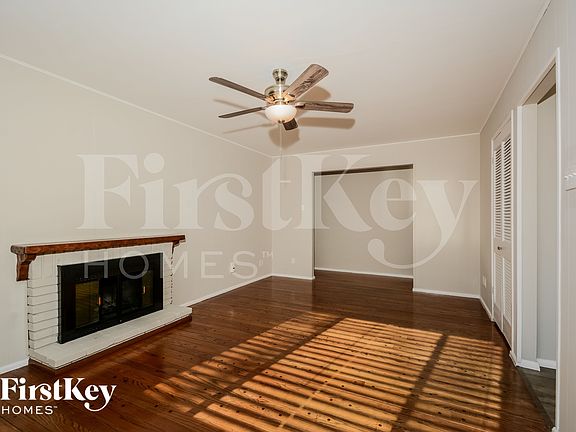 4th image of 12128 Lake Meade Dr