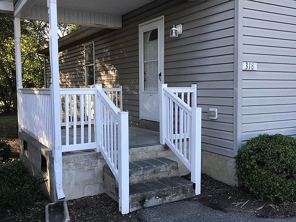 2nd image of 318 Spence St