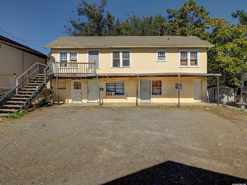 2nd image of 824 Rector St