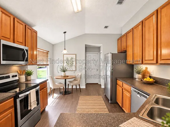 9245 Hawks Run Ln, Jacksonville, FL 32222
